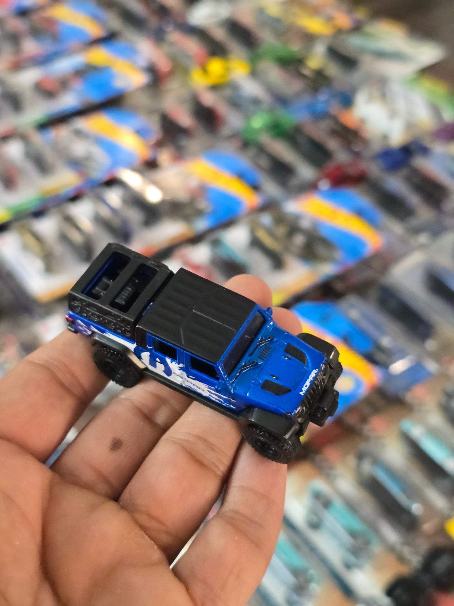 Premium Hot Wheels 2020 Jeep Gladiator - Blue (Uncarded) - Kinder Logs
