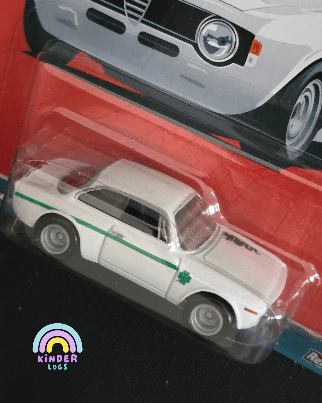 Premium Hot Wheels Alfa Romeo Giulia Sprint GTA Spettacolare - Kinder Logs