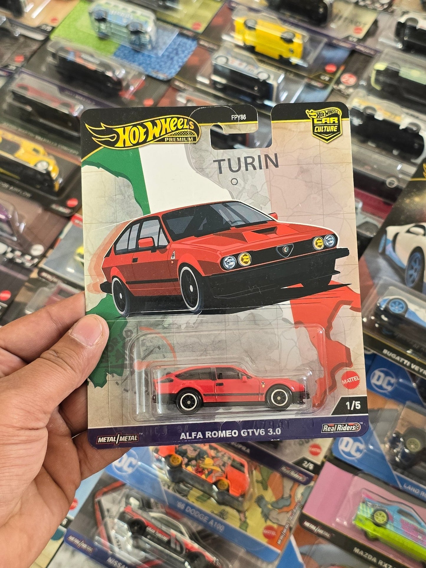 Premium Hot Wheels Alfa Romeo GTV6 3.0 (Imported) - Kinder Logs