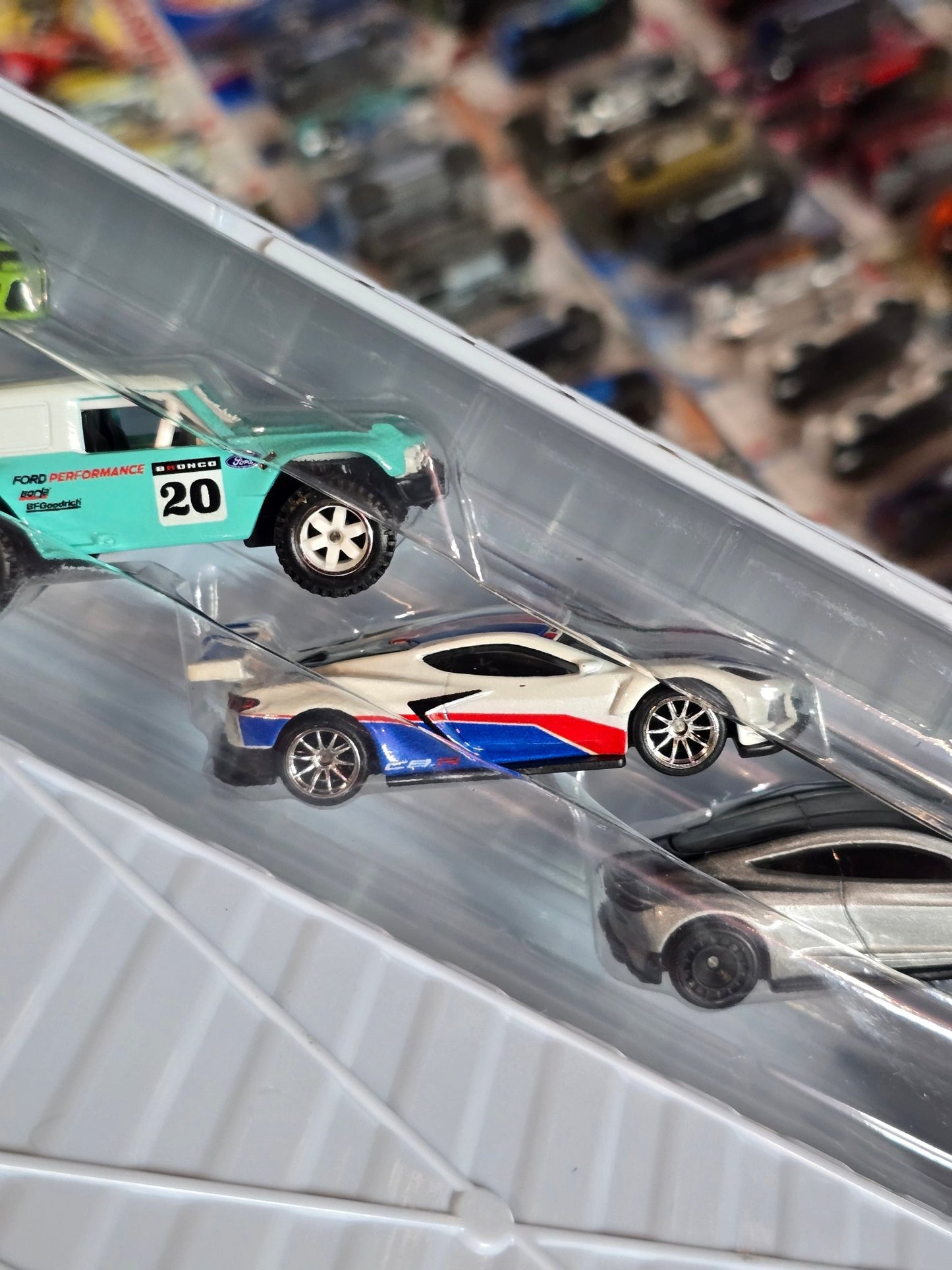 Premium Hot Wheels American Scene Container (5 Cars Pack) - Kinder Logs