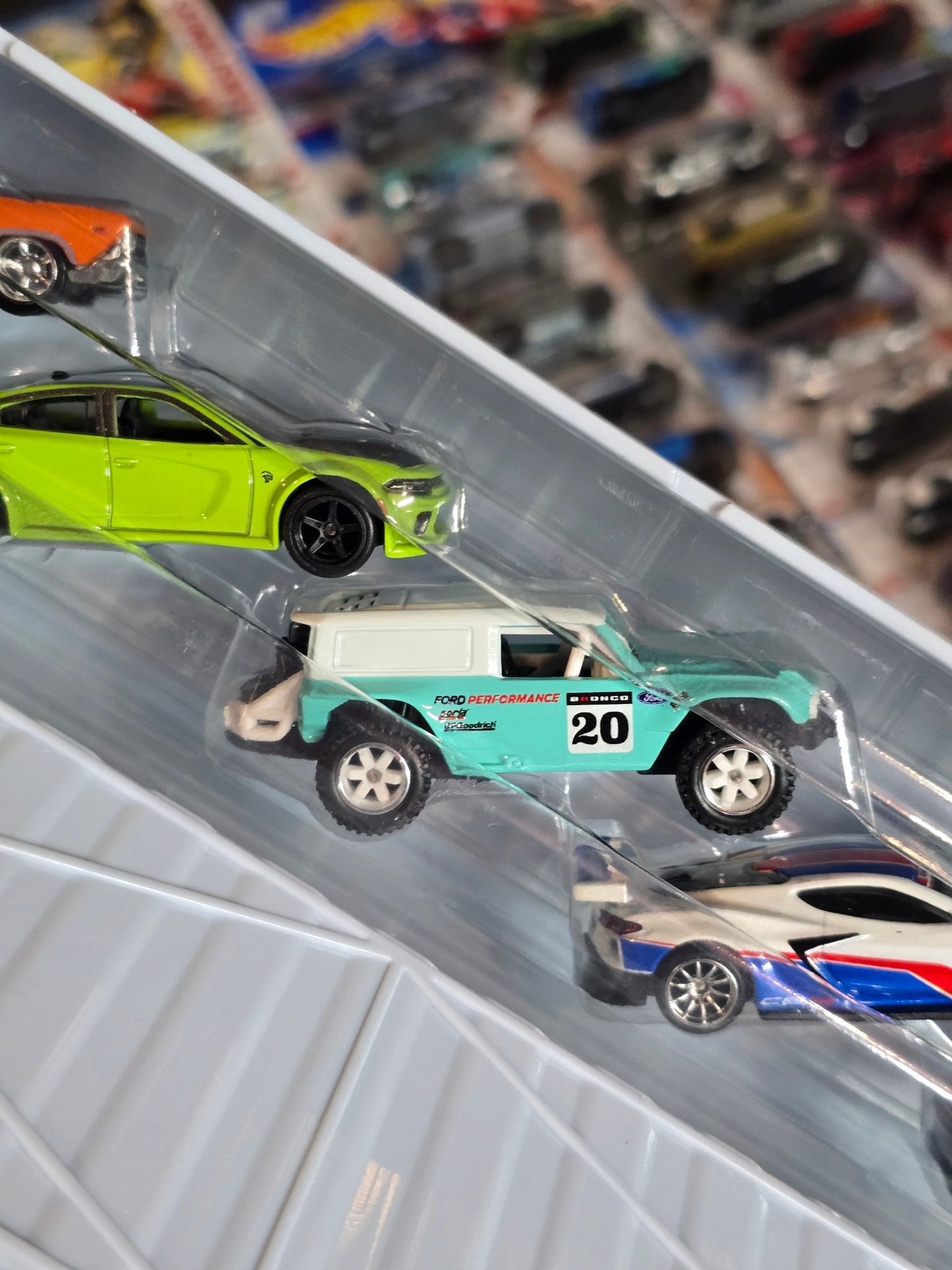 Premium Hot Wheels American Scene Container (5 Cars Pack) - Kinder Logs