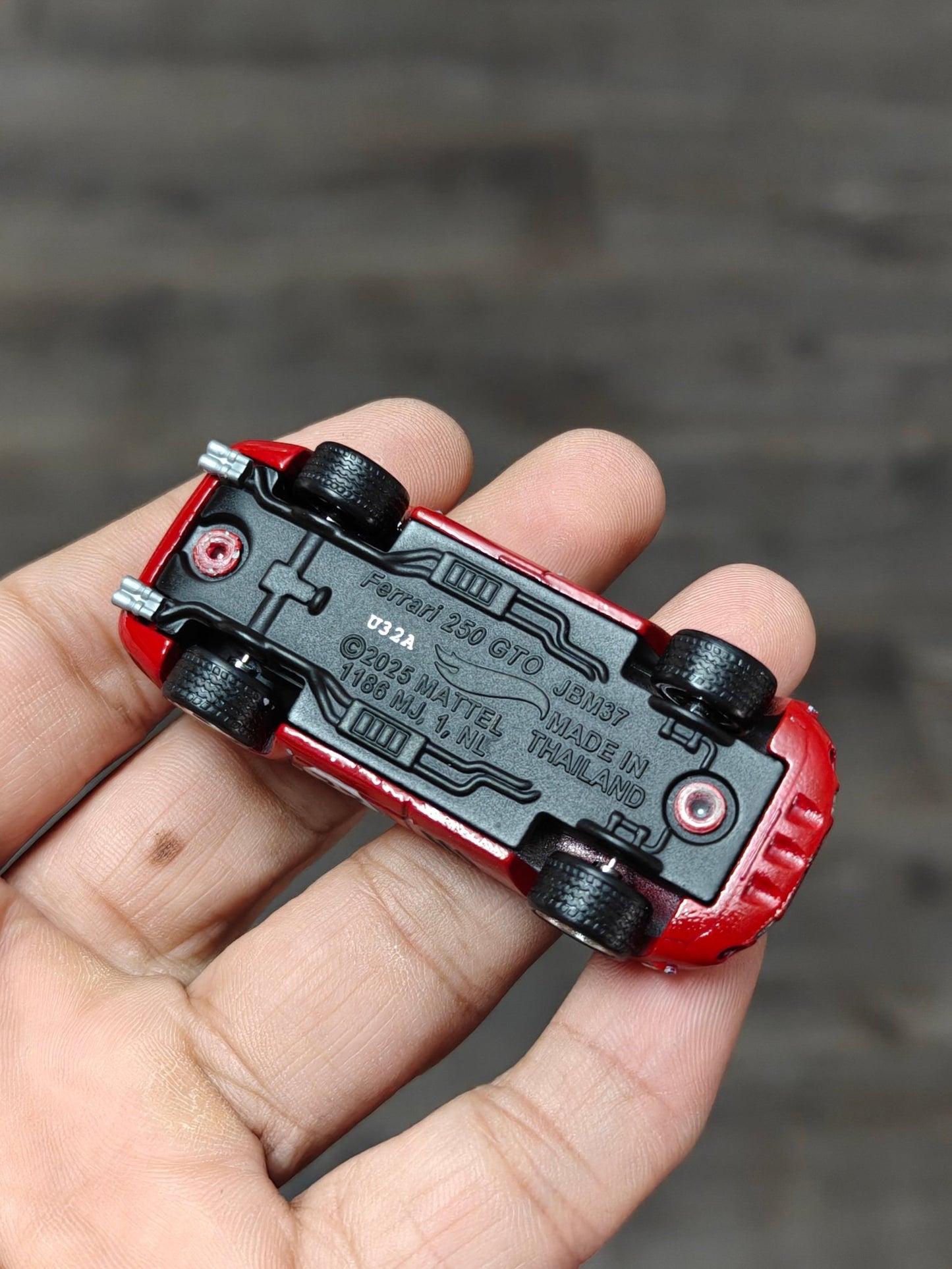 Premium Hot Wheels Ferrari 250 GTO - Red (Uncarded - New) - Kinder Logs