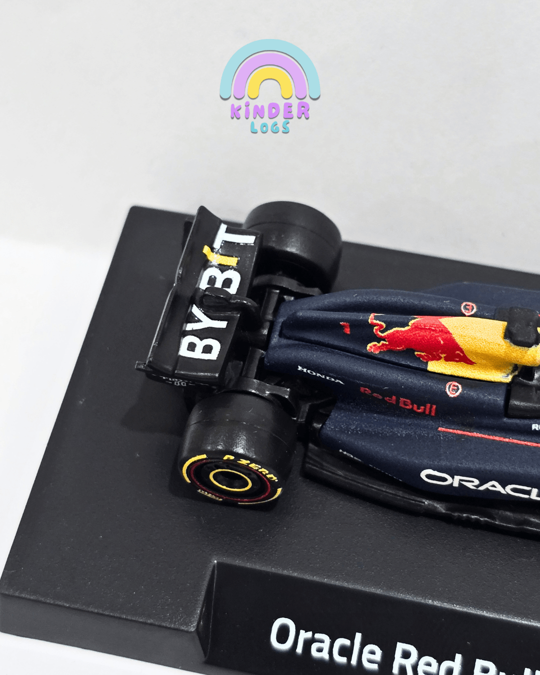 Premium Hot Wheels Formula 1 Oracle Red Bull Racing - RB20 (1) - Kinder Logs