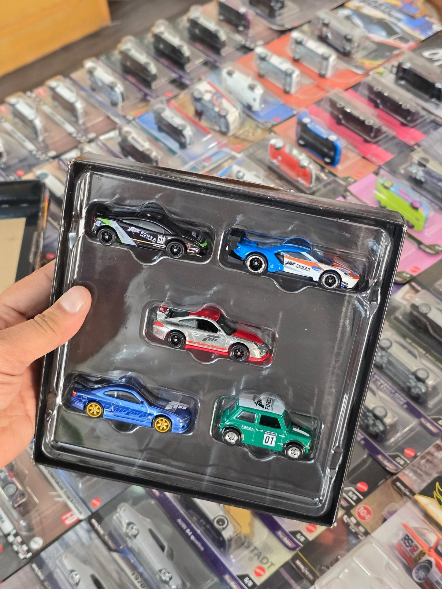 Premium Hot Wheels Forza Motorsport 5 - Car Pack (Imported) - Kinder Logs