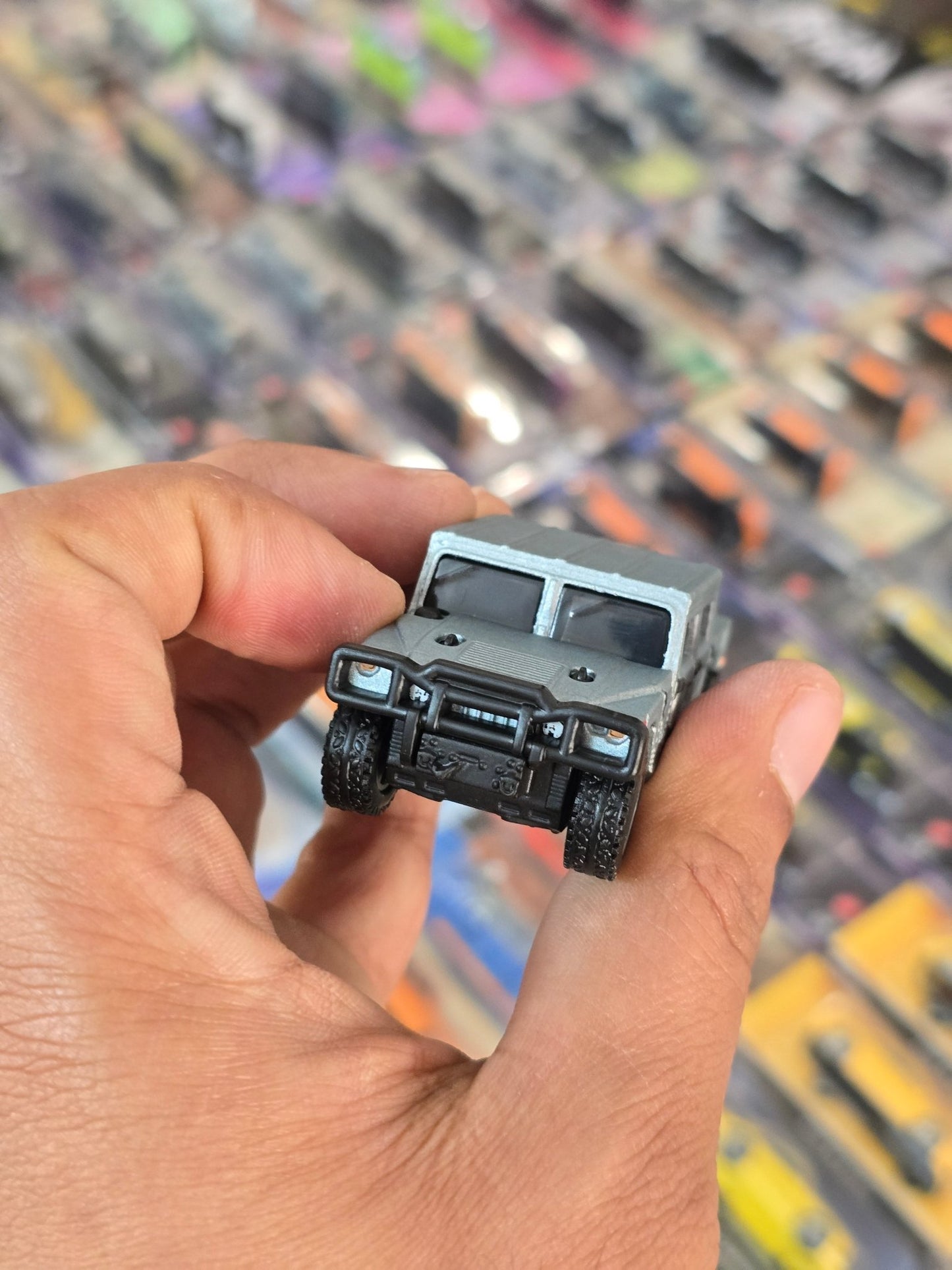 Premium Hot Wheels Hummer H1 (Uncarded) - Kinder Logs
