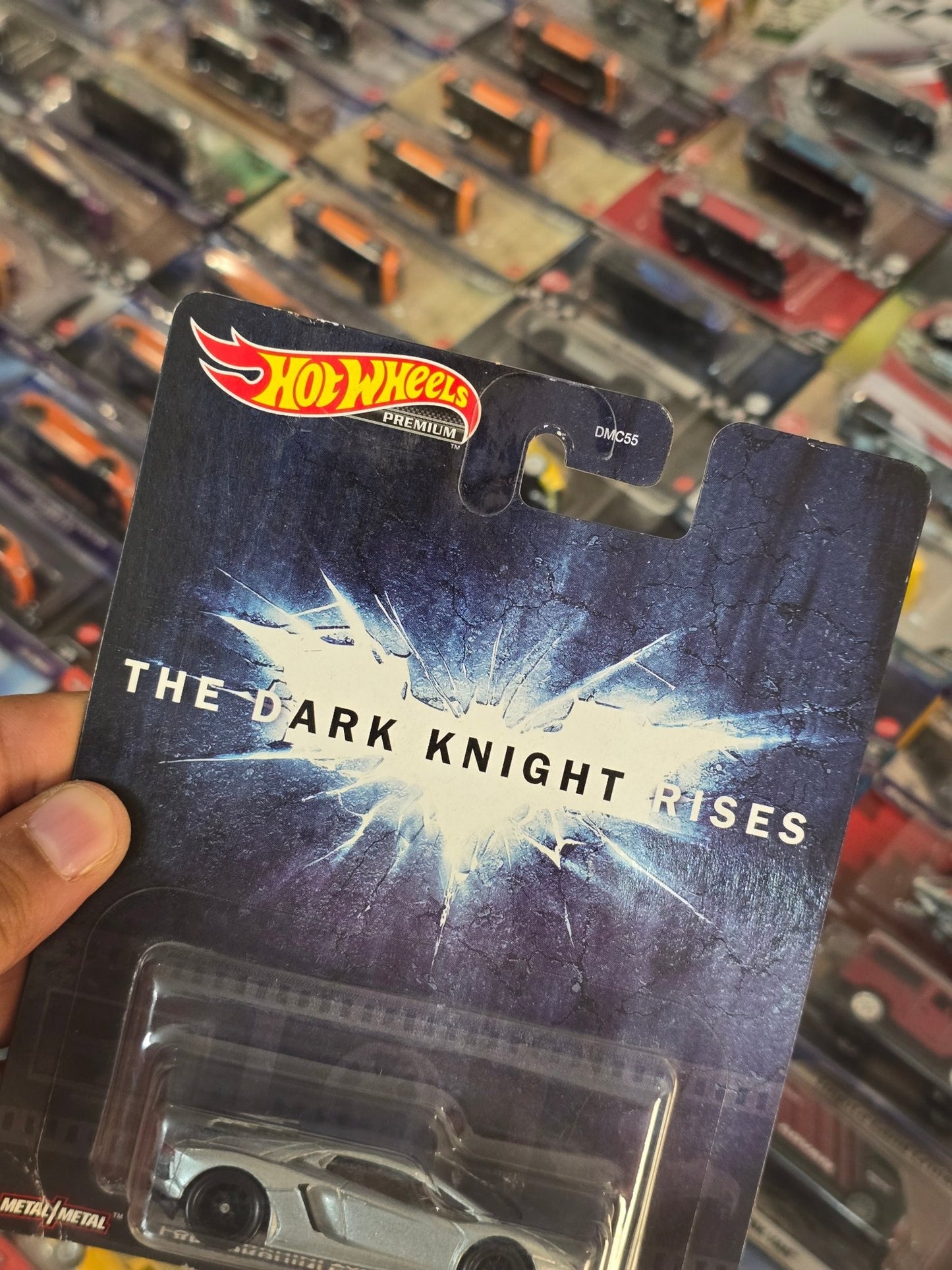 Premium Hot Wheels Lamborghini Aventador - Batman The Dark Knight Rises - Kinder Logs