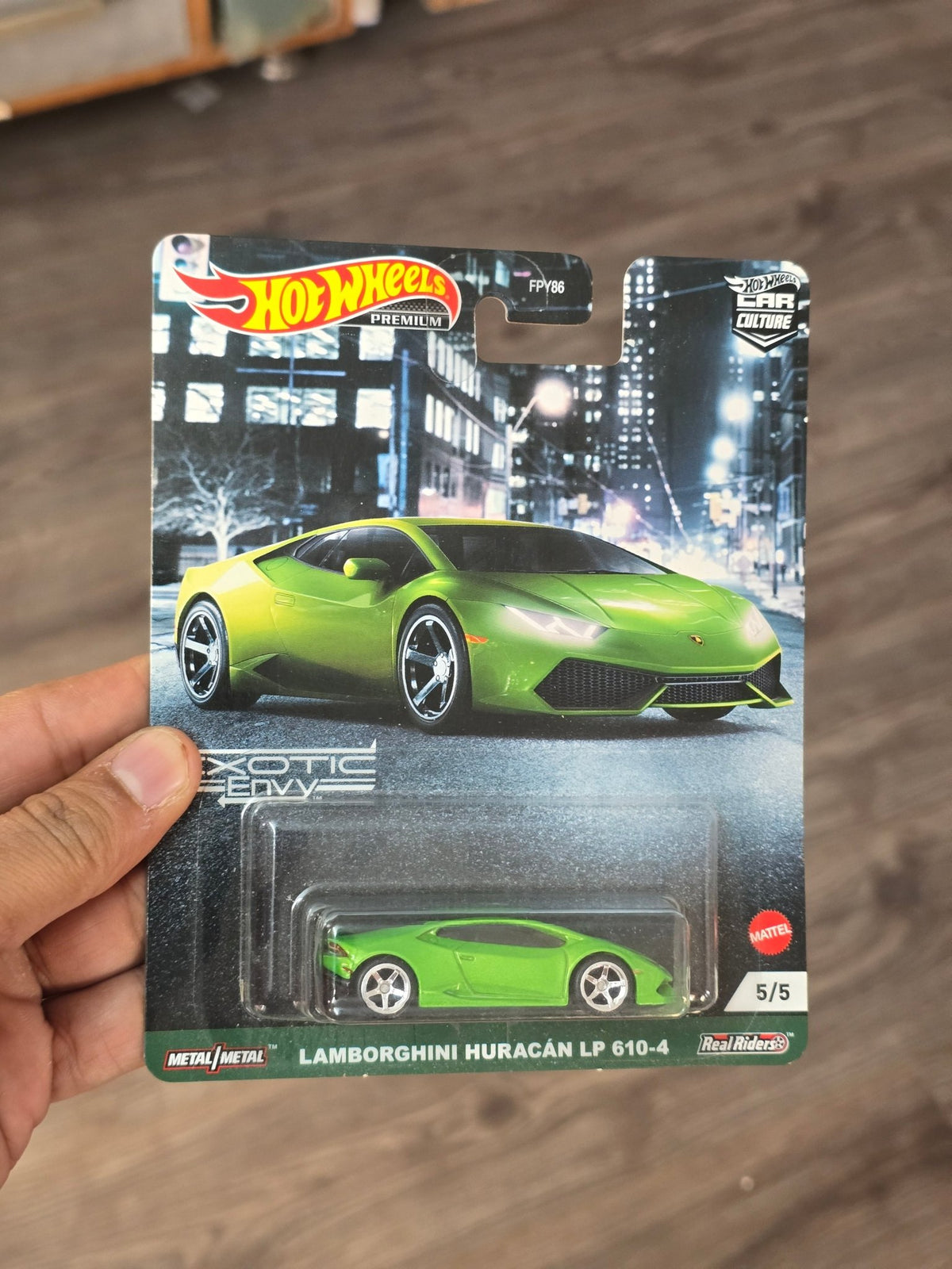 Premium Hot Wheels Lamborghini Huracan LP 610 - 4 (Imported) - Kinder Logs