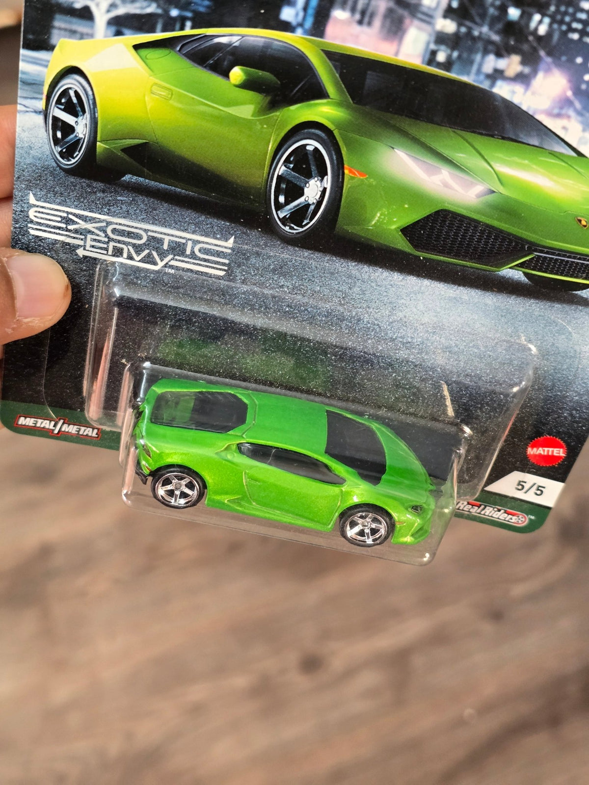 Premium Hot Wheels Lamborghini Huracan LP 610 - 4 (Imported) - Kinder Logs