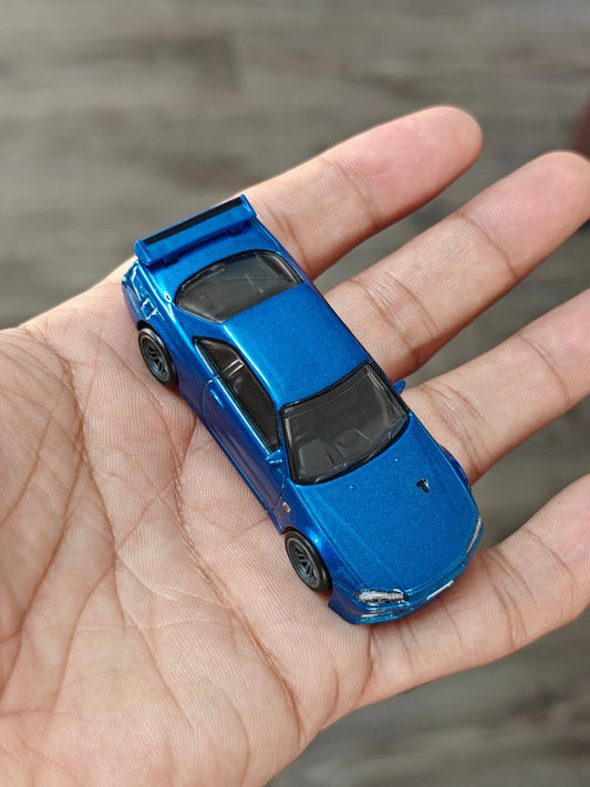 Premium Hot Wheels Nissan Skyline GT-R V-Spec II BNR34 - F&F Brian O'Conner (Uncarded - New) - Kinder Logs
