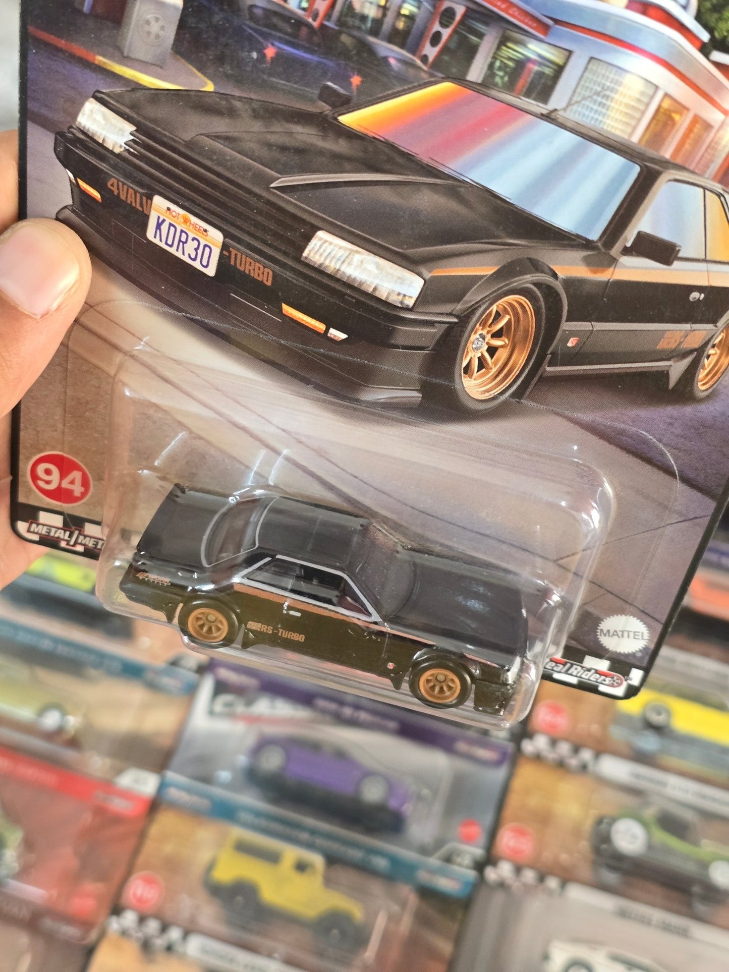 Premium Hot Wheels Nissan Skyline RS (KDR30) - Boulevard 94 - Kinder Logs