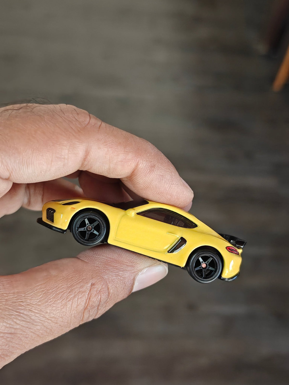 Premium Hot Wheels Porsche 718 Cayman GT4 - Deutschland Design (Uncarded - New) - Kinder Logs