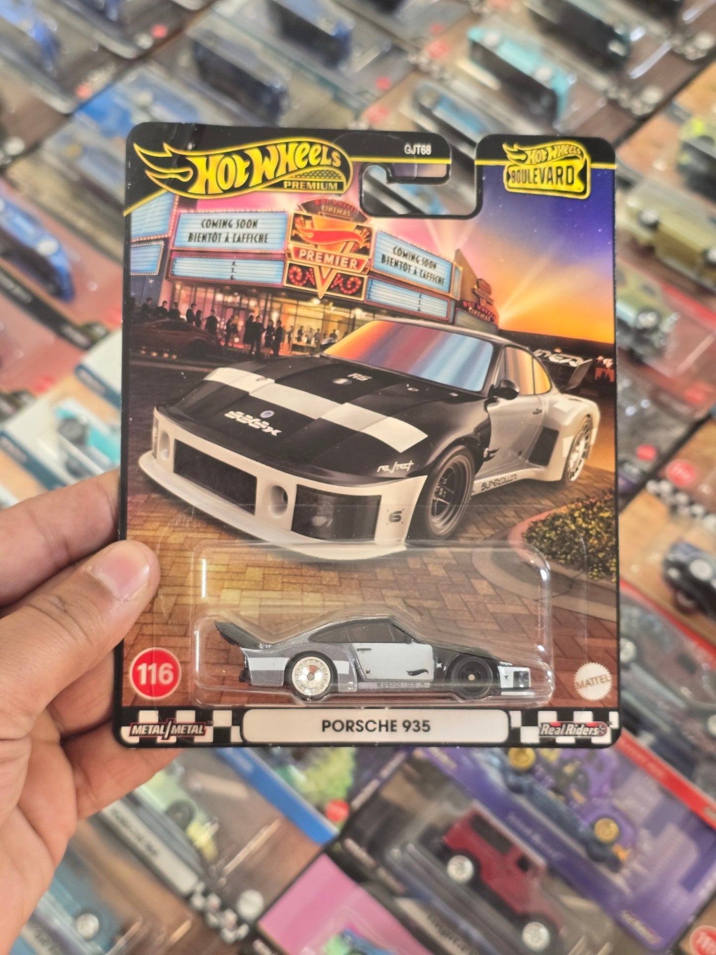 Premium Hot Wheels Porsche 935 - Boulevard 116 (Creased Card) - Kinder Logs