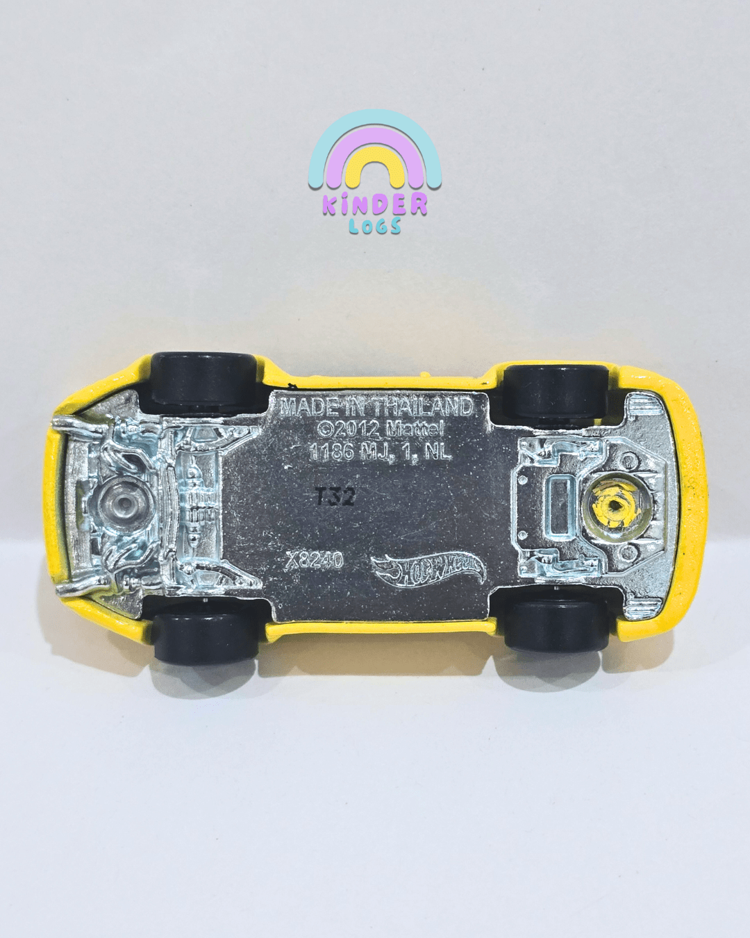 Premium Hot Wheels Porsche 993 GT2 - Yellow (Uncarded) - Kinder Logs