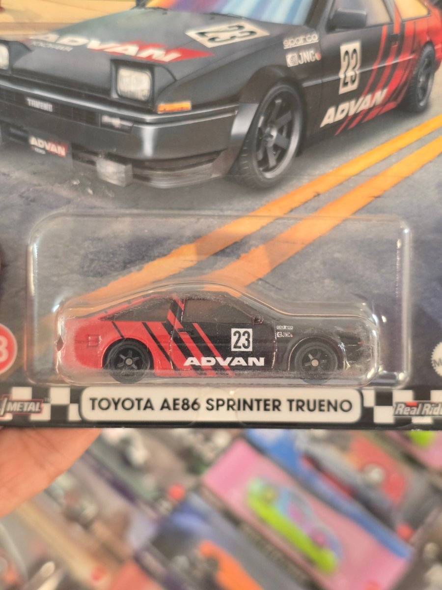 Premium Hot Wheels Toyota AE86 Sprinter Trueno Advan - Boulevard 78 - Kinder Logs