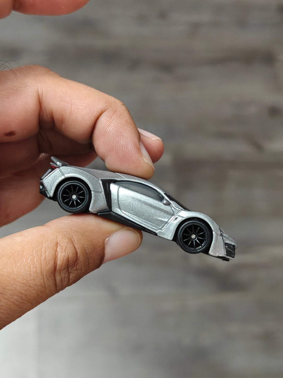 Premium Hot Wheels W Motors Lykan Hypersport - Silver (Uncarded - New) - Kinder Logs