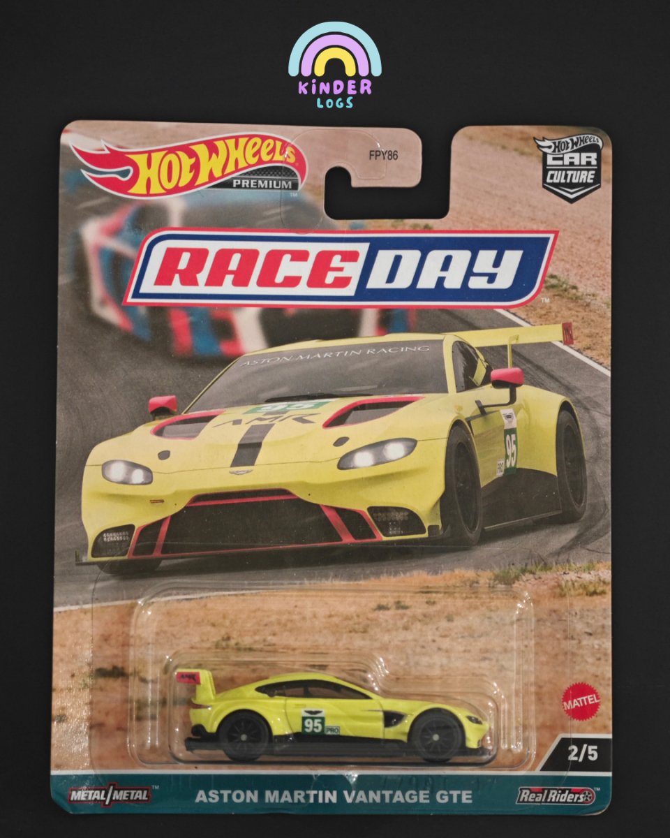 Race Day Hot Wheels Aston Martin Vantage GTE - Kinder Logs