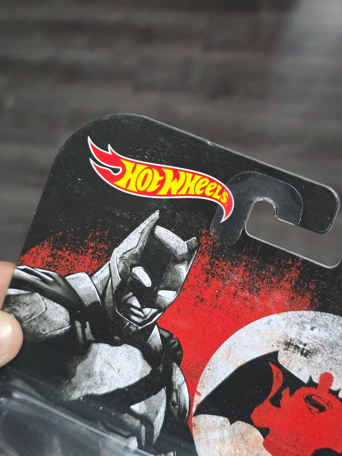 Real Riders Hot Wheels Batmobile (Rare Card) - Kinder Logs