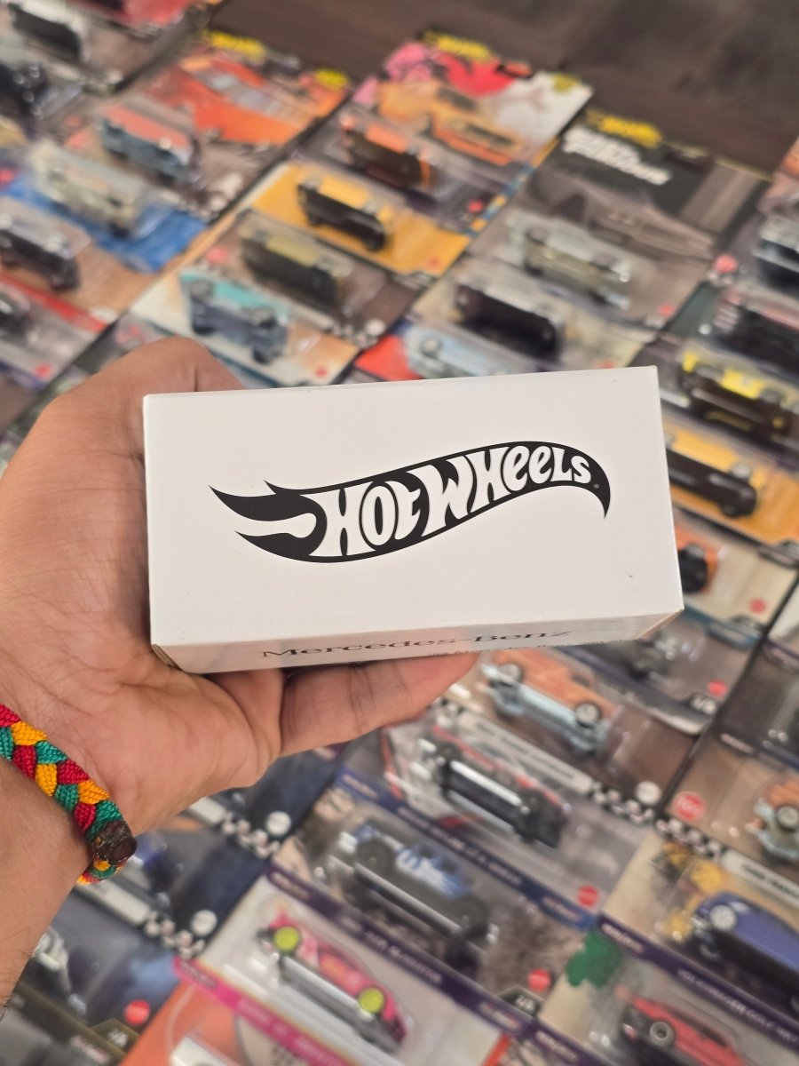 RLC Hot Wheels 1955 Mercedes - Benz 300 SL Special Edition (Silver Chrome) - Kinder Logs