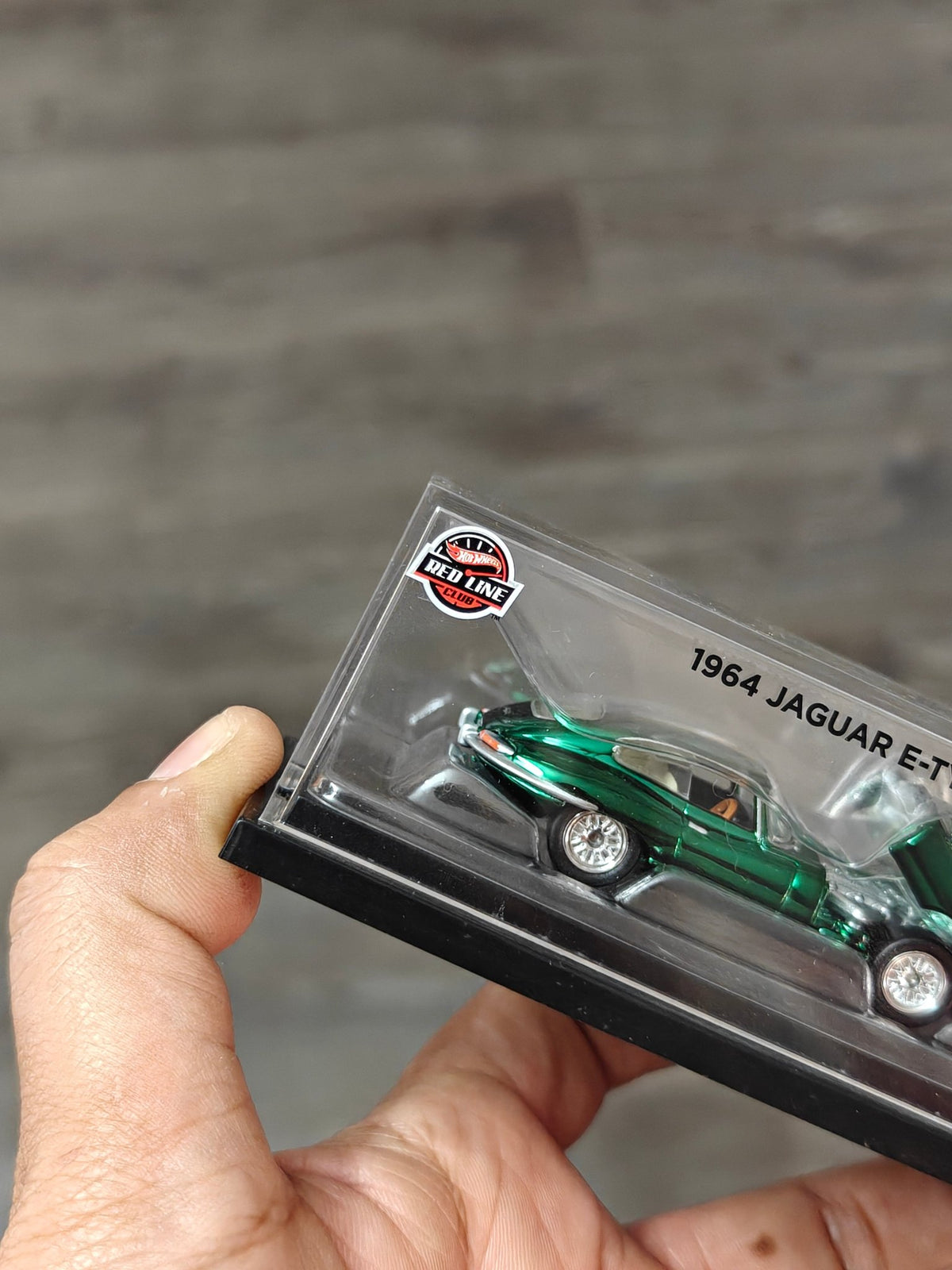 RLC Hot Wheels 1964 Jaguar E - Type (Spectraflame Green) - Kinder Logs