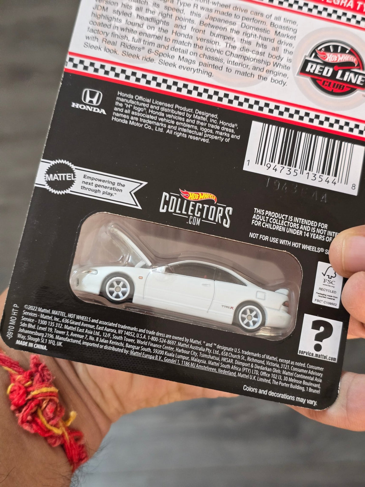 RLC Hot Wheels 1995 Honda Integra Type R (White) - Kinder Logs