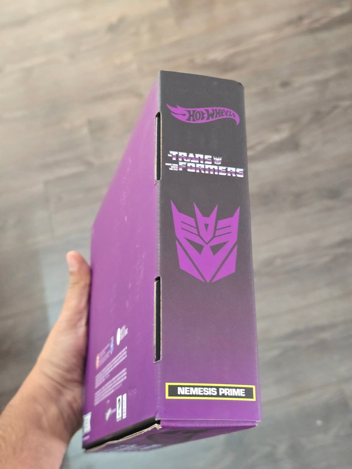 RLC Hot Wheels Transformers Nemesis Prime - Kinder Logs