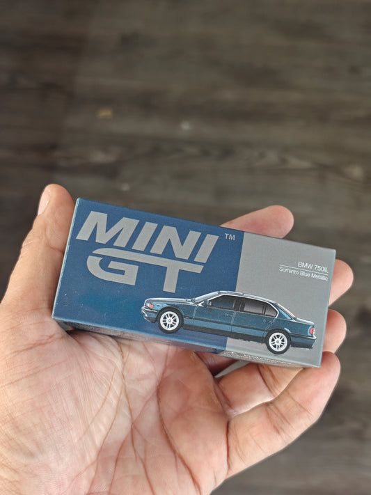 Mini GT BMW 750i L - Sorento Blue Metallic (Open Box)