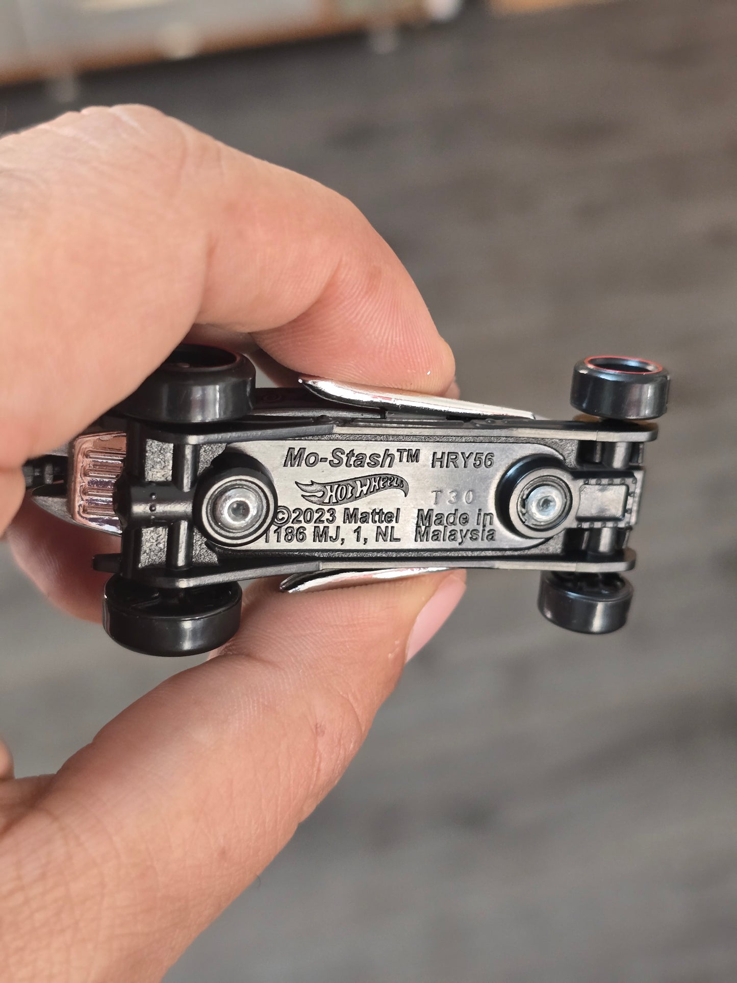 Hot Wheels Mo-Stash - Silver (Uncarded - New)