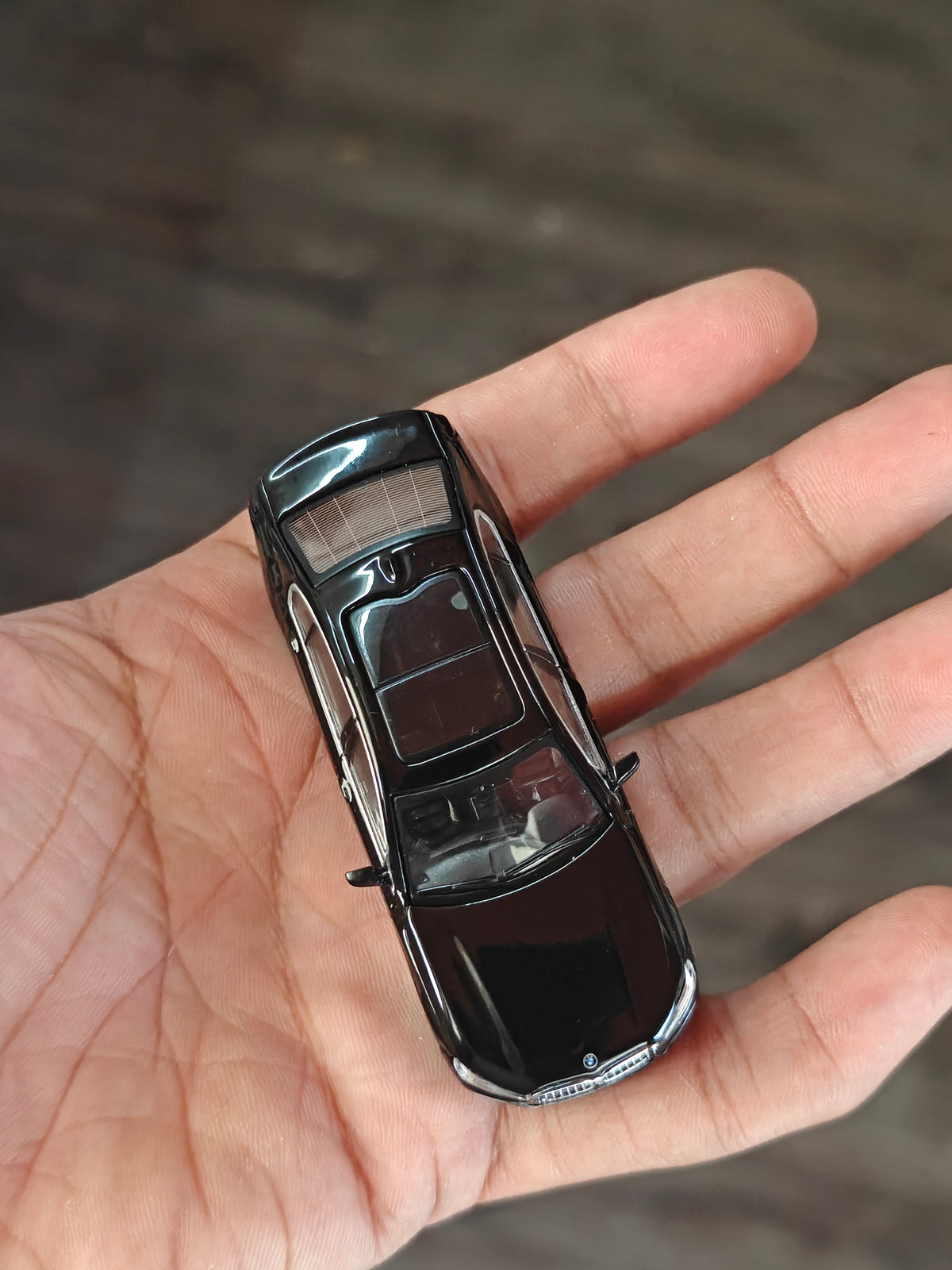 Mini GT BMW 750Li xDrive - Black Sapphire (Open Box)