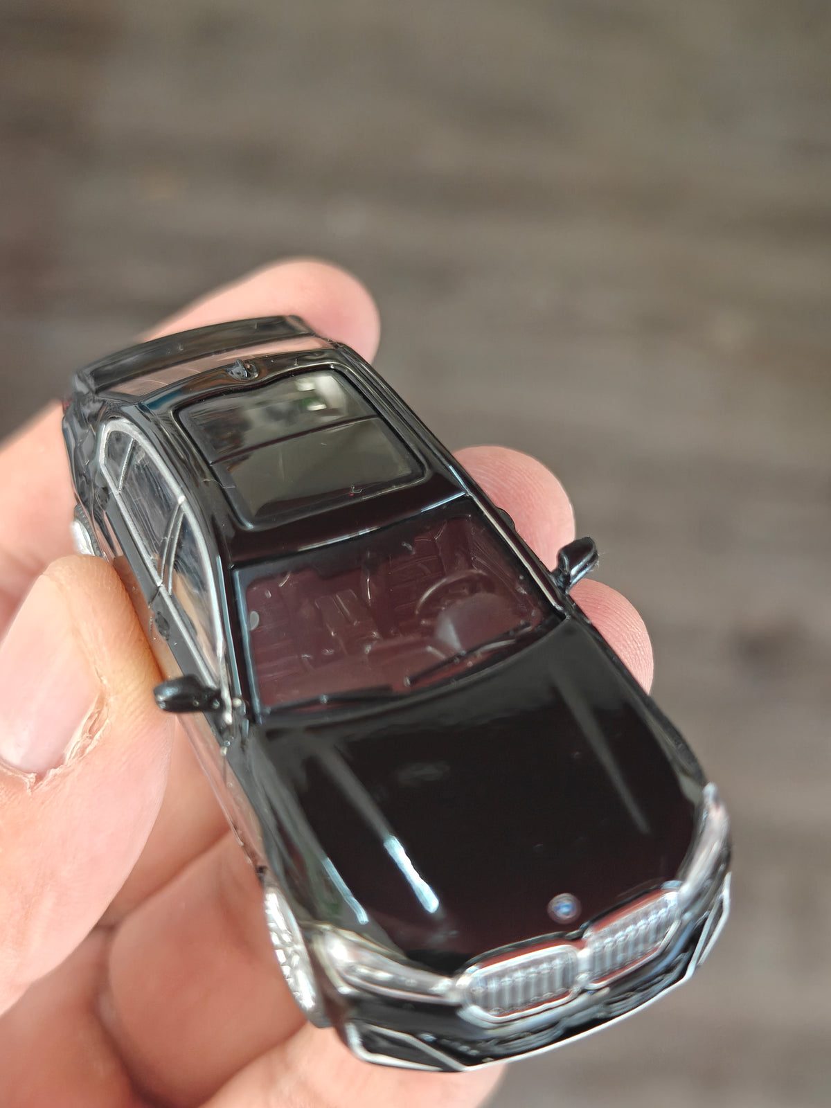 Mini GT BMW 750Li xDrive - Black Sapphire (Open Box)