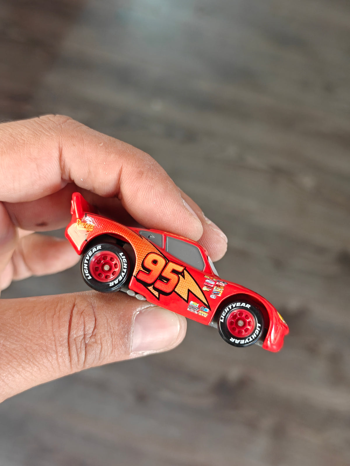 Tomica Disney Pixar 'Lighting McQueen' C-01 (Open Box)
