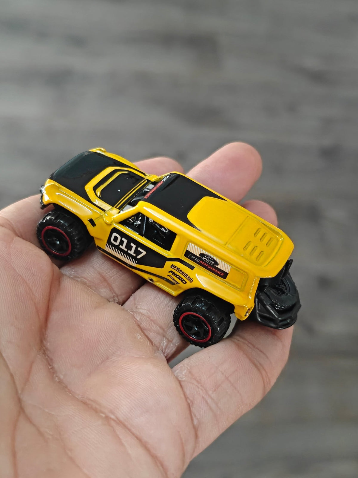 Silver Series Hot Wheels Ford Bronco R (Uncarded) - Kinder Logs