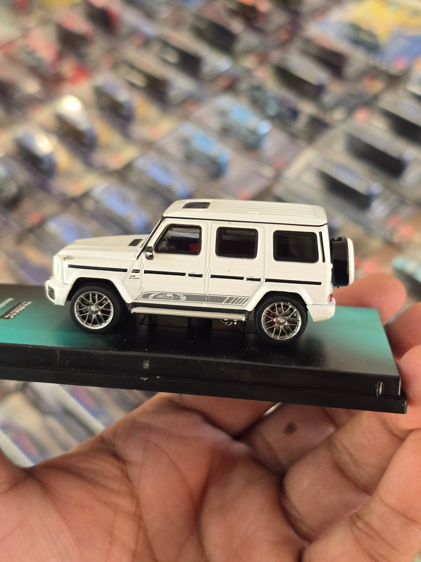 Tarmac Works Mercedes - AMG G63 Edition 55 (Open Box) - Kinder Logs