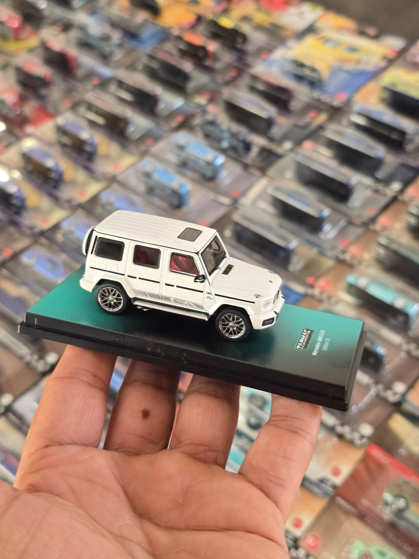 Tarmac Works Mercedes - AMG G63 Edition 55 (Open Box) - Kinder Logs