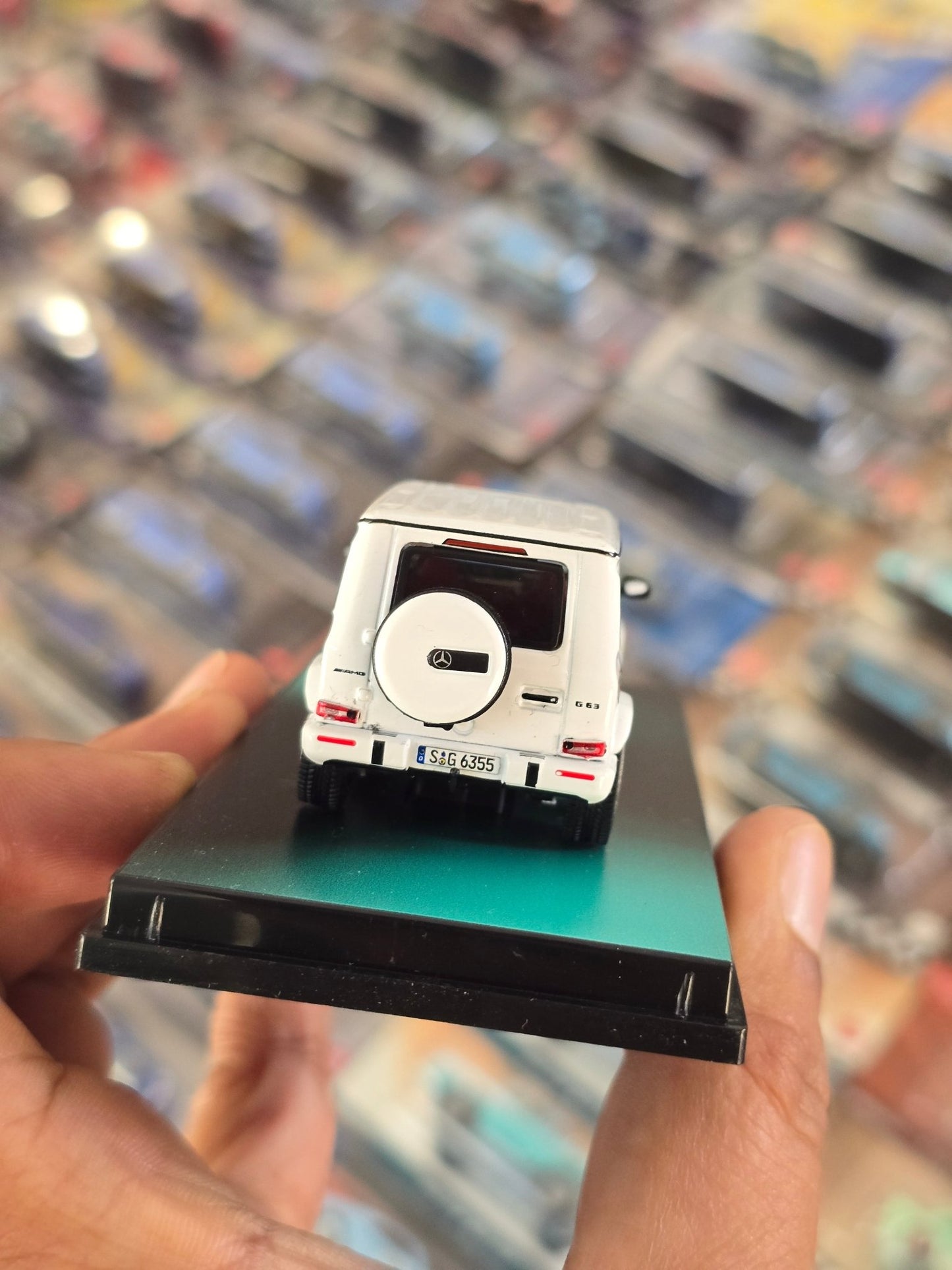 Tarmac Works Mercedes - AMG G63 Edition 55 (Open Box) - Kinder Logs