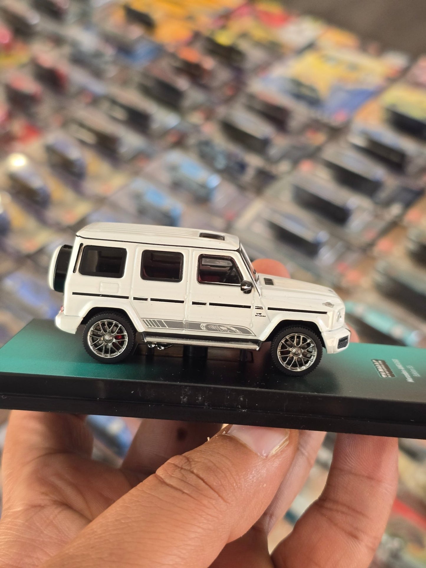 Tarmac Works Mercedes - AMG G63 Edition 55 (Open Box) - Kinder Logs