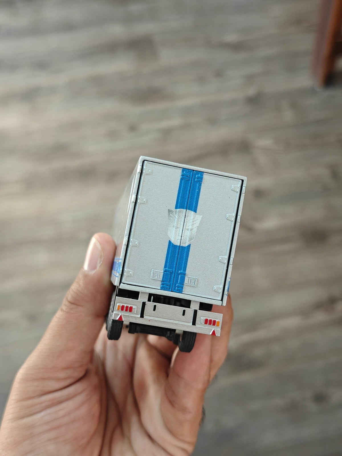 Time Micro Scania Truck - Transformers Mirage Edition (Pre-Owned) - Kinder Logs
