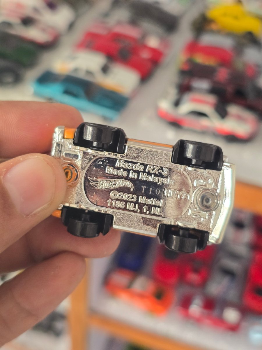 Tooned Hot Wheels Mazda RX - 3 - Orange (Uncarded) - Kinder Logs