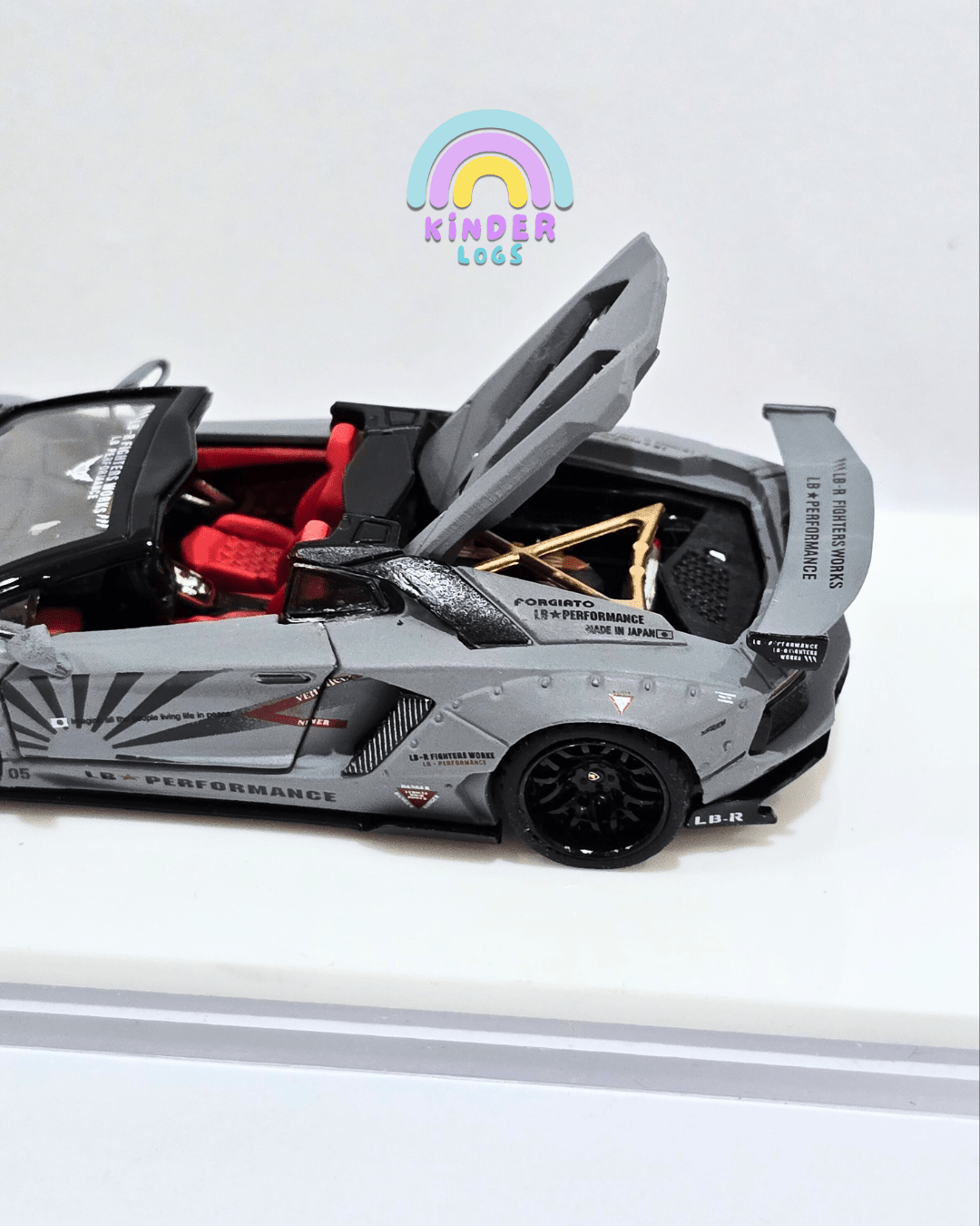 TPC Lamborghini Aventador LP700 - 4 LBWK LP720 (Rare) - Kinder Logs
