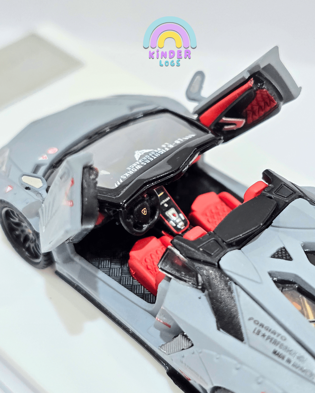 TPC Lamborghini Aventador LP700 - 4 LBWK LP720 (Rare) - Kinder Logs