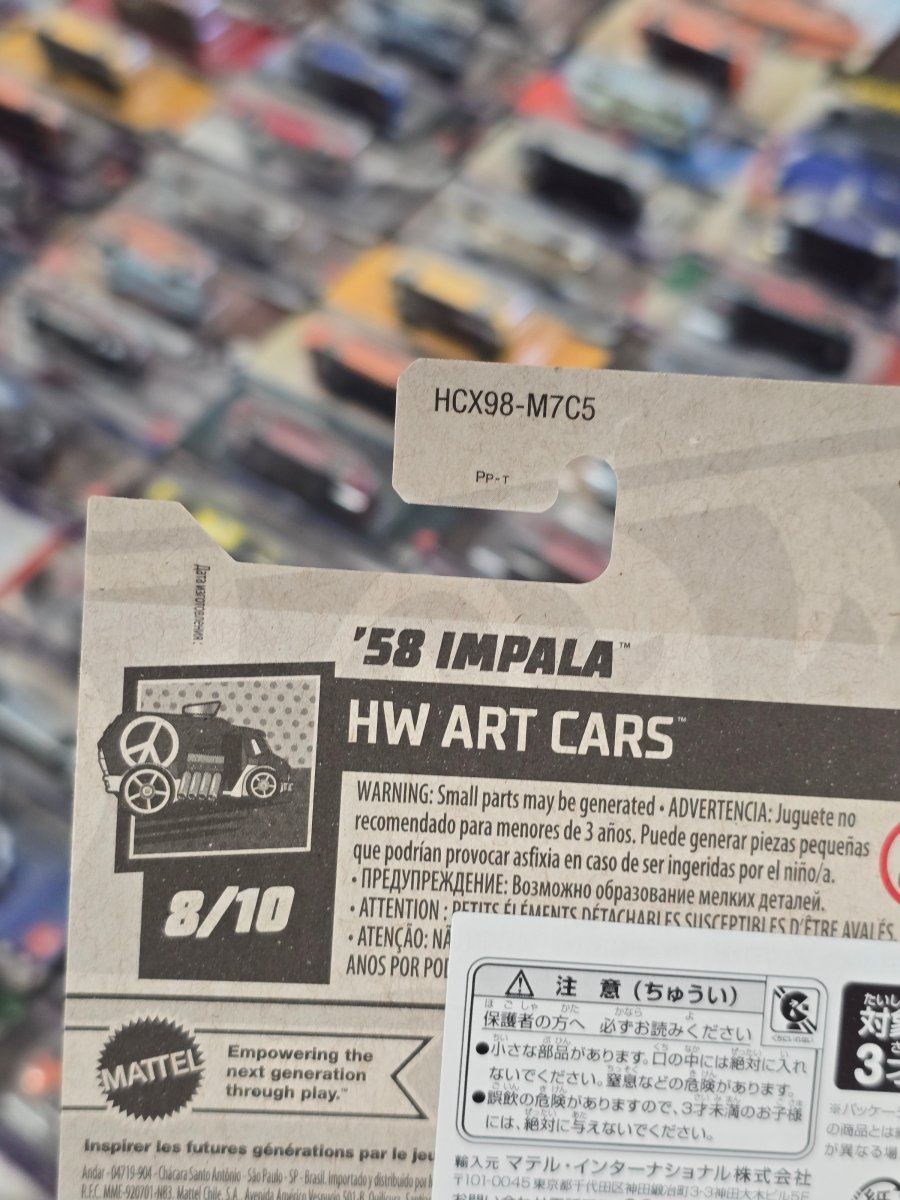 Treasure Hunt Hot Wheels 1958 Chevy Impala (Imported) - Kinder Logs