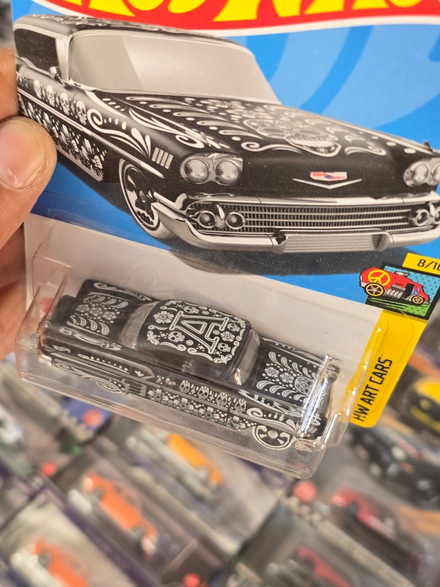 Treasure Hunt Hot Wheels 1958 Chevy Impala (Imported) - Kinder Logs