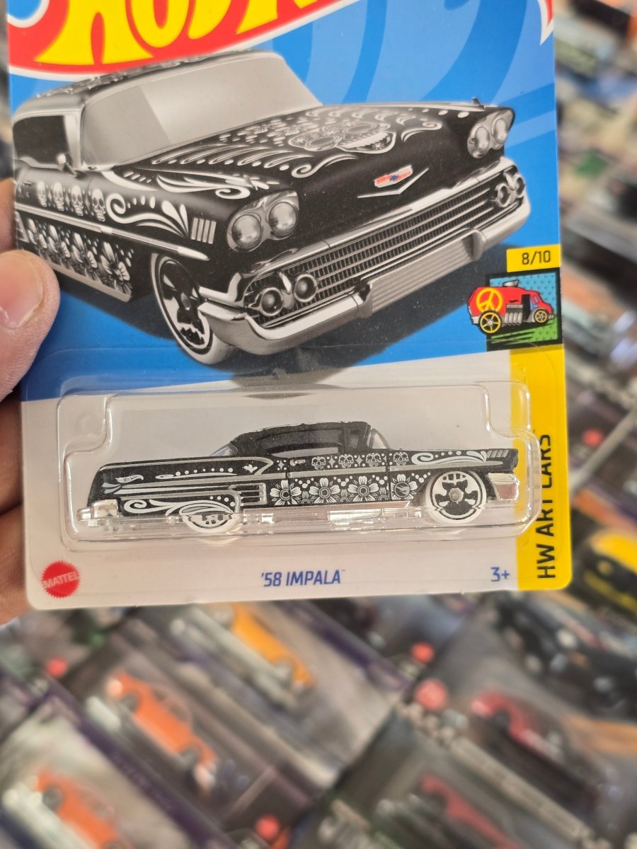 Treasure Hunt Hot Wheels 1958 Chevy Impala (Imported) - Kinder Logs
