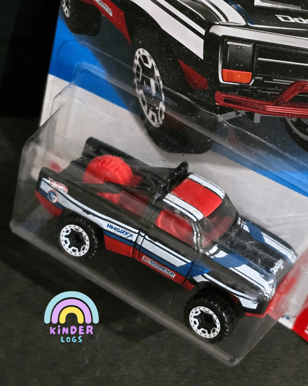 Treasure Hunt Hot Wheels 1987 Dodge D100 (Imported) - Kinder Logs