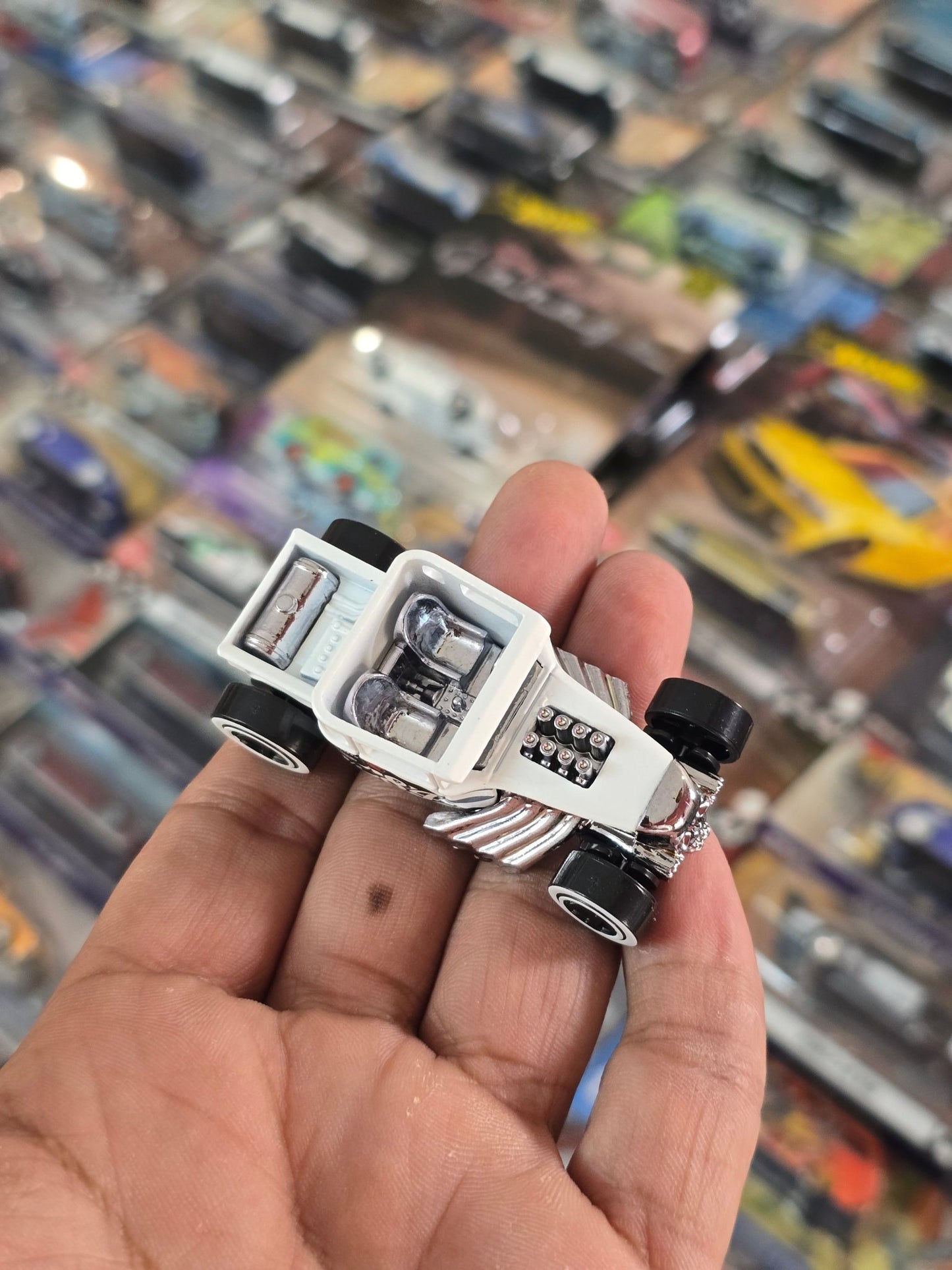 Treasure Hunt Hot Wheels Bone Shaker (Uncarded) - Kinder Logs