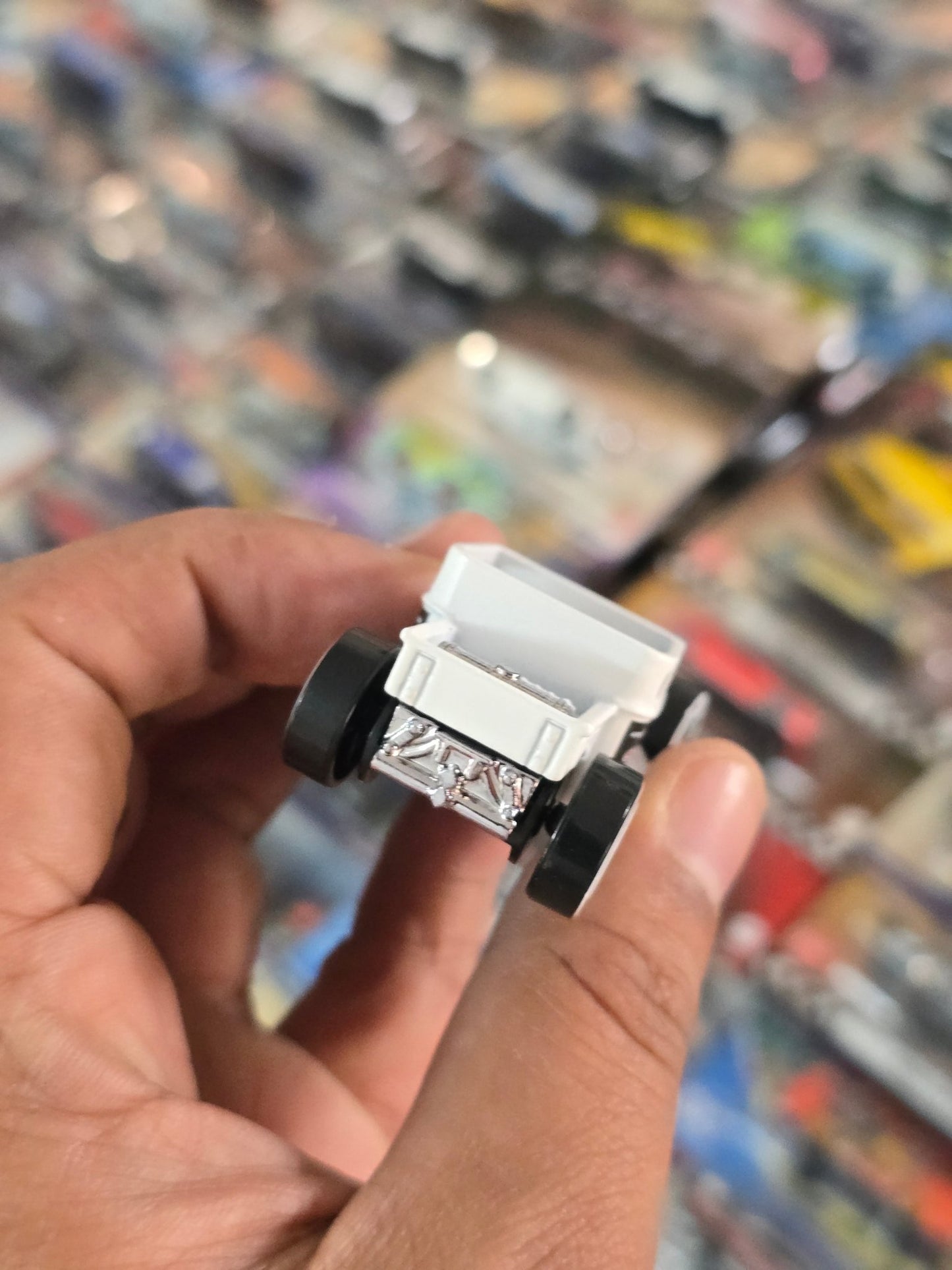 Treasure Hunt Hot Wheels Bone Shaker (Uncarded) - Kinder Logs