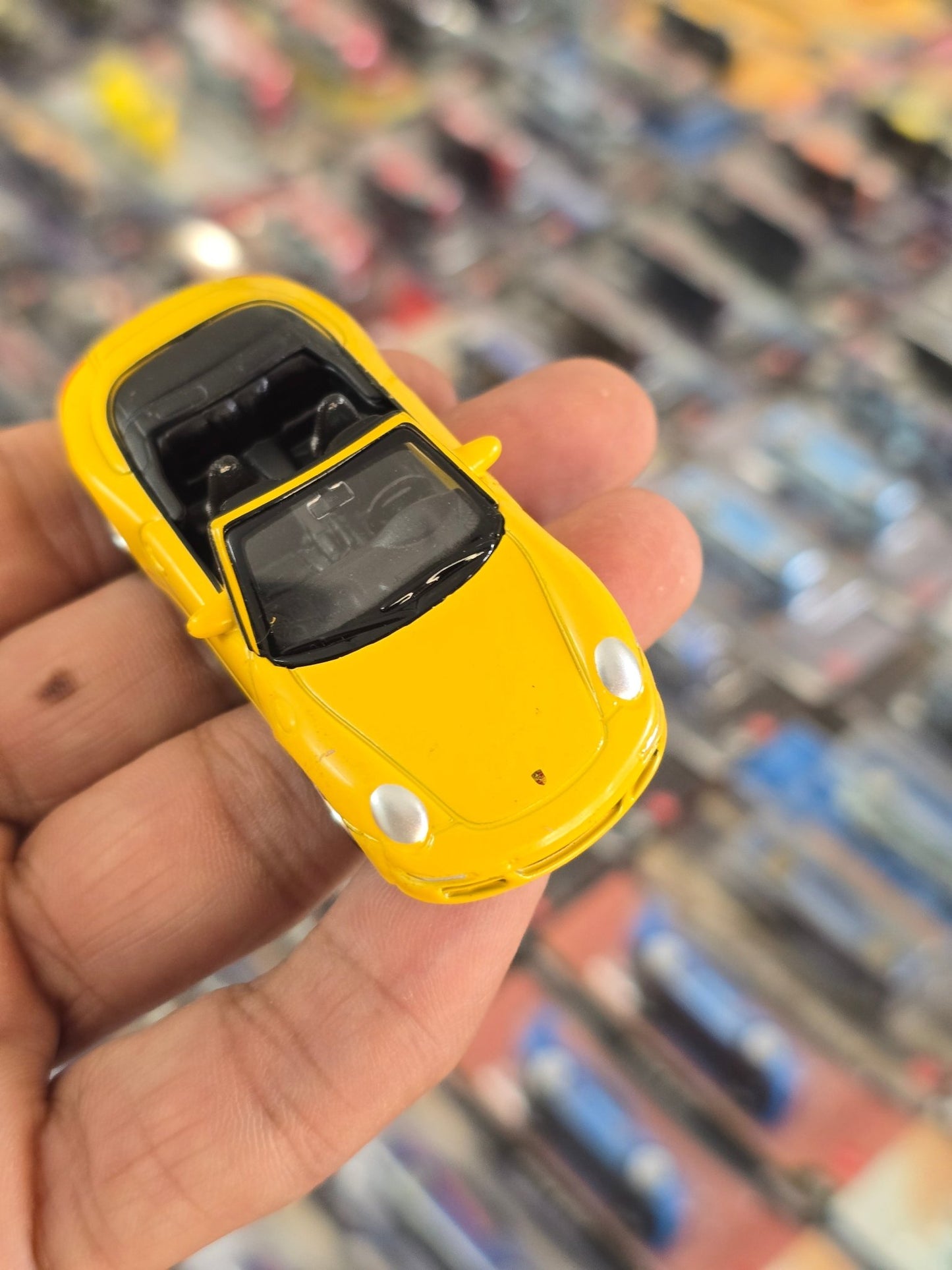 Welly NEX Porsche 911 Carrera S Cabriolet (Uncarded) - Kinder Logs