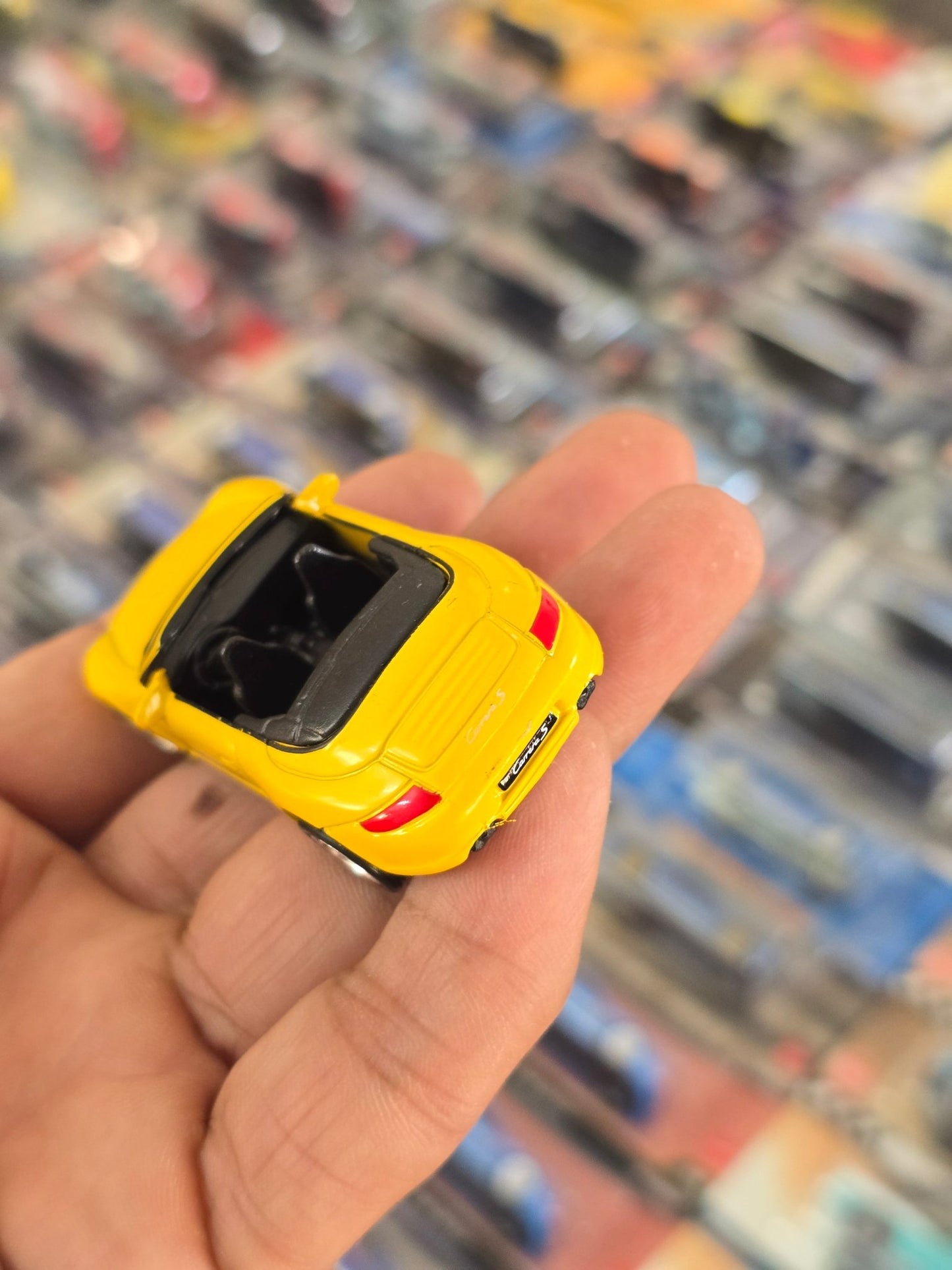 Welly NEX Porsche 911 Carrera S Cabriolet (Uncarded) - Kinder Logs