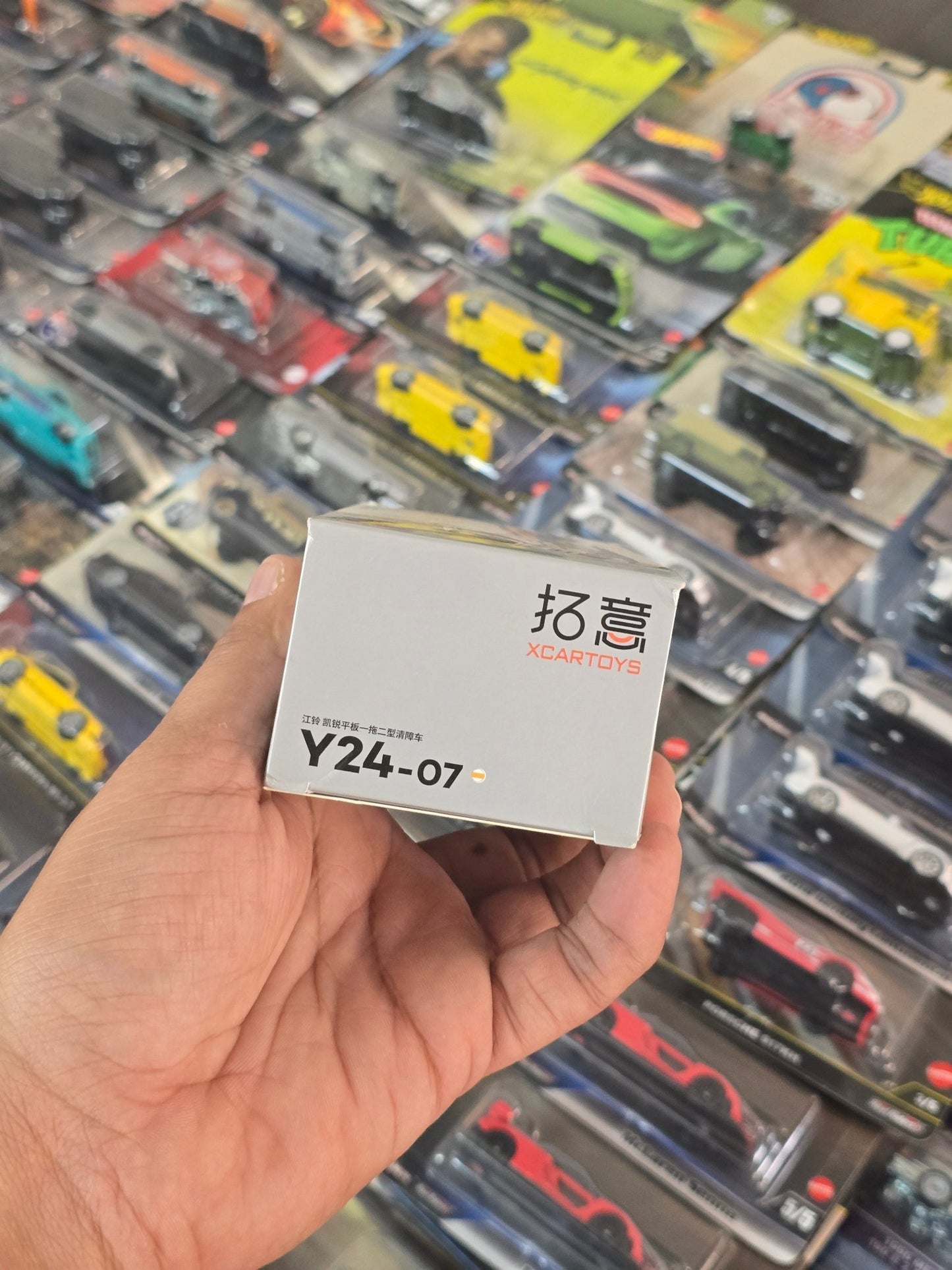 XCarToys JMC Kairui Wrecker Truck (Open Box) - Kinder Logs