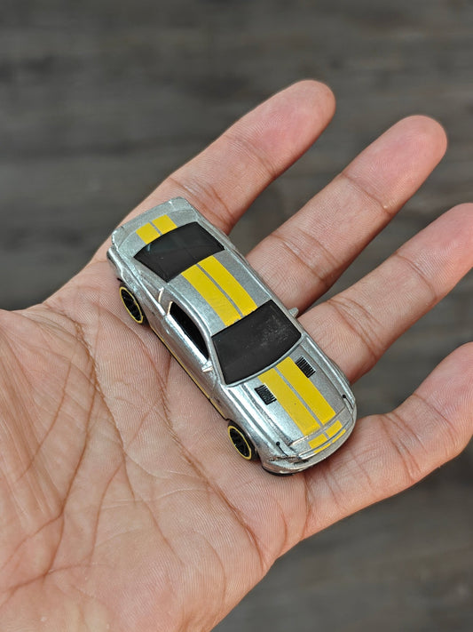 ZAMAC Hot Wheels 2010 Shelby GT500 Super Snake (Uncarded - New) - Kinder Logs