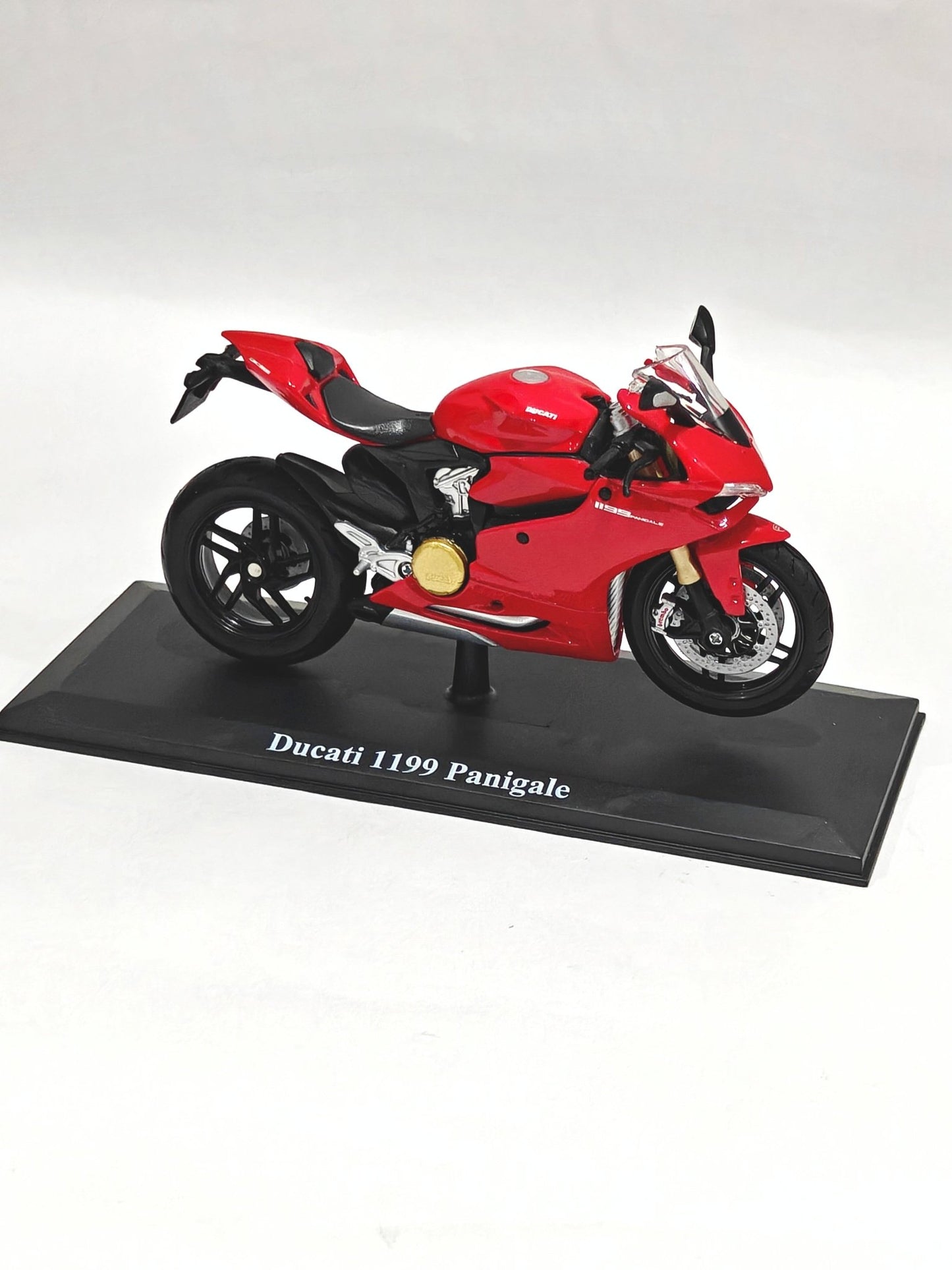 1:12 Maisto Ducati 1199 Panigale (Unboxed - New) - Kinder Logs